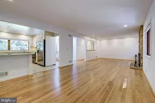 6710 Persimmon Tree Rd, Bethesda, MD 20817 - Photo 5