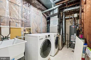 10901 Whiterim Dr, Potomac, MD 20854 - Photo 37