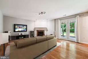 21 Sterling Ct, Rockville, MD 20850 - Photo 25