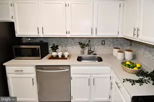 5225 Pooks Hill Rd, Bethesda, MD 20814 - Photo 15