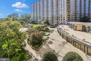 5225 Pooks Hill Rd, Bethesda, MD 20814 - Photo 15