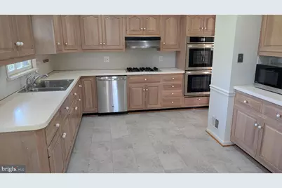 7063 Wolftree Lane, Rockville, MD 20852 - Photo 11