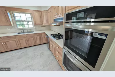 7063 Wolftree Lane, Rockville, MD 20852 - Photo 9