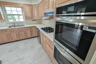 7063 Wolftree Ln, Rockville, MD 20852 - Photo 9