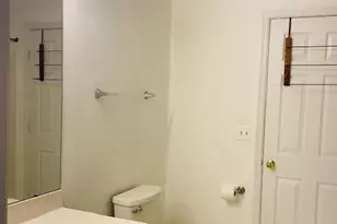 10010 Vanderbilt Cir, Rockville, MD 20850 - Photo 9