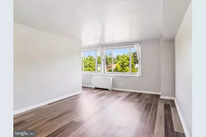 1900 Lyttonsville Road #602, Silver Spring, MD 20910 - Photo 5