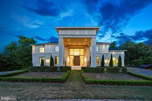 8880 Bradley Blvd, Bethesda, MD 20817 - Photo 3