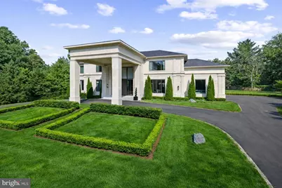 8880 Bradley Boulevard, Bethesda, MD 20817 - Photo 3