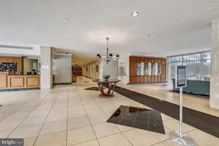 10401 Grosvenor Pl, Rockville, MD 20852 - Photo 3