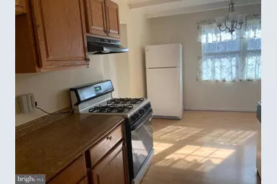 884 College Parkway #303, Rockville, MD 20850 - Photo 3