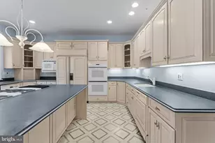 8709 Crider Brook Way, Potomac, MD 20854 - Photo 19