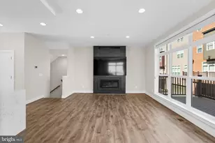 3927 Cranes Bill Ct, Rockville, MD 20852 - Photo 7