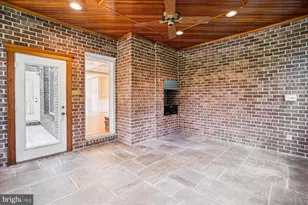 8849 Tuckerman Ln, Potomac, MD 20854 - Photo 31