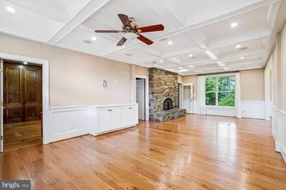 8849 Tuckerman Lane, Potomac, MD 20854 - Photo 15