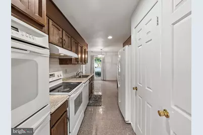 7654 Westlake Terrace #85, Bethesda, MD 20817 - Photo 9