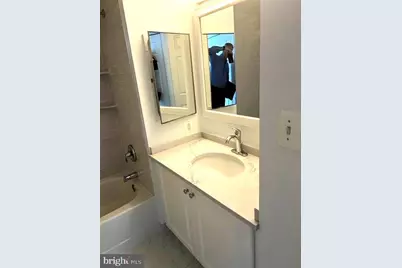 10101 Grosvenor Place #914, Rockville, MD 20852 - Photo 17