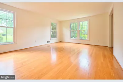 9124 Copenhaver Drive, Potomac, MD 20854 - Photo 5