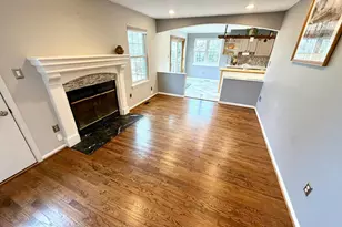 10715 Hunters Chase Ln, Damascus, MD 20872 - Photo 11