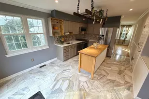 10715 Hunters Chase Ln, Damascus, MD 20872 - Photo 5