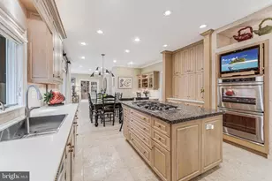 9327 Sprinklewood Ln, Potomac, MD 20854 - Photo 41