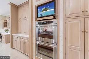 9327 Sprinklewood Ln, Potomac, MD 20854 - Photo 39