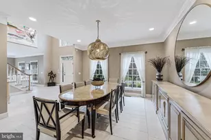 9327 Sprinklewood Ln, Potomac, MD 20854 - Photo 11