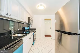 7539 Spring Lake Dr, Bethesda, MD 20817 - Photo 3