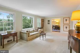 8126 Kerry Ln, Chevy Chase, MD 20815 - Photo 7