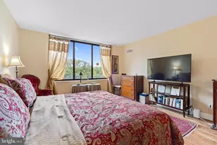 5225 Pooks Hill Rd, Bethesda, MD 20814 - Photo 3