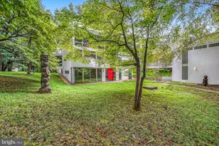 10615 Belfast Pl, Potomac, MD 20854 - Photo 47