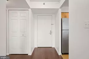 10101 Grosvenor Pl, Rockville, MD 20852 - Photo 3