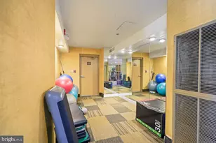 10101 Grosvenor Pl, Rockville, MD 20852 - Photo 33