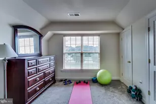 3928 Bryant Park Cir, Burtonsville, MD 20866 - Photo 15