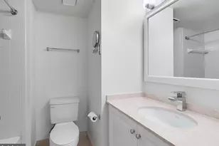 10101 Grosvenor Pl, Rockville, MD 20852 - Photo 5