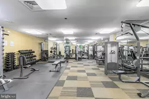 10101 Grosvenor Pl, Rockville, MD 20852 - Photo 19