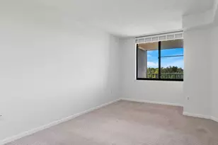 10101 Grosvenor Pl, Rockville, MD 20852 - Photo 3