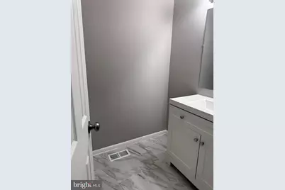 19970 Appledowre Circle #404, Germantown, MD 20876 - Photo 11