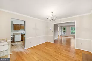 7904 Jensen Pl, Bethesda, MD 20817 - Photo 7