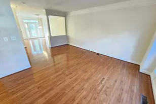 9820 Darcy Forest Dr, Silver Spring, MD 20910 - Photo 11