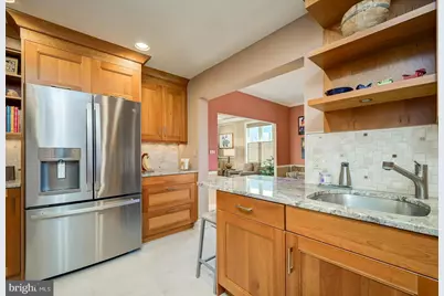 8101 Connecticut Avenue #C610, Chevy Chase, MD 20815 - Photo 9