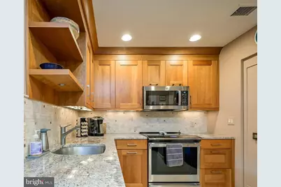 8101 Connecticut Avenue #C610, Chevy Chase, MD 20815 - Photo 7