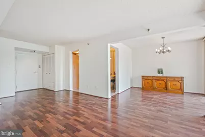 7401 Westlake Terrace #215, Bethesda, MD 20817 - Photo 9