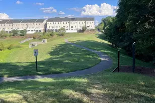 19461 Dover Cliffs Cir, Germantown, MD 20874 - Photo 13