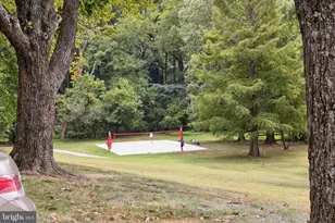 639 Azalea Dr, Rockville, MD 20850 - Photo 37