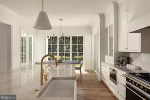 5900 Kennedy Dr, Chevy Chase, MD 20815 - Photo 19