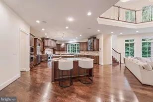 7020 Mountain Gate Dr, Bethesda, MD 20817 - Photo 11