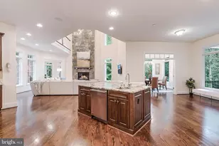 7020 Mountain Gate Dr, Bethesda, MD 20817 - Photo 7