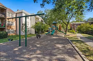 878 College Pkwy, Rockville, MD 20850 - Photo 31