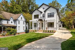 4517 Clermont Pl, Garrett Park, MD 20896 - Photo 3