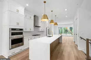 8610 Erdem Pl, Chevy Chase, MD 20815 - Photo 3